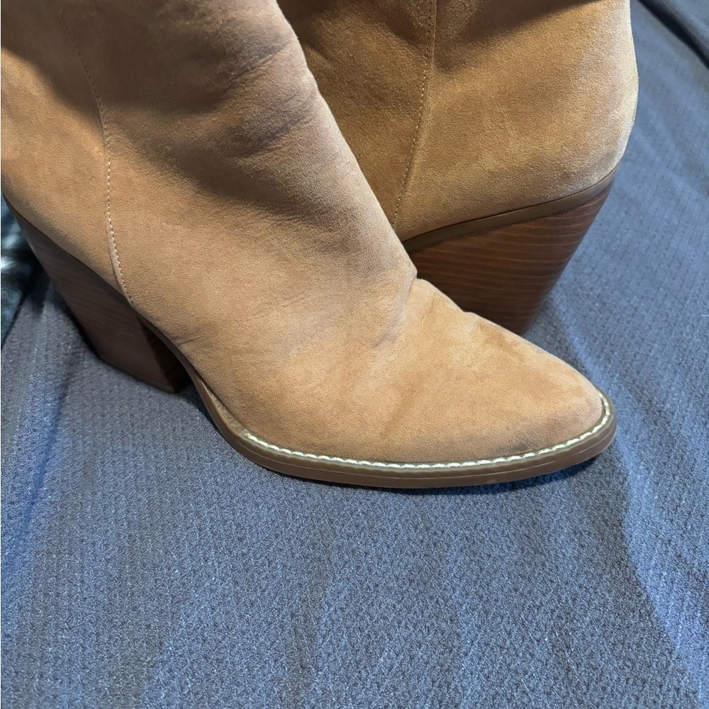 madden girl Klickk western style Tan Suede Ankle Boots size 9 - Picture 4 of 4